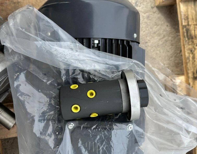 - LOT OF THREE-PHASE ELECTRIC MOTORS